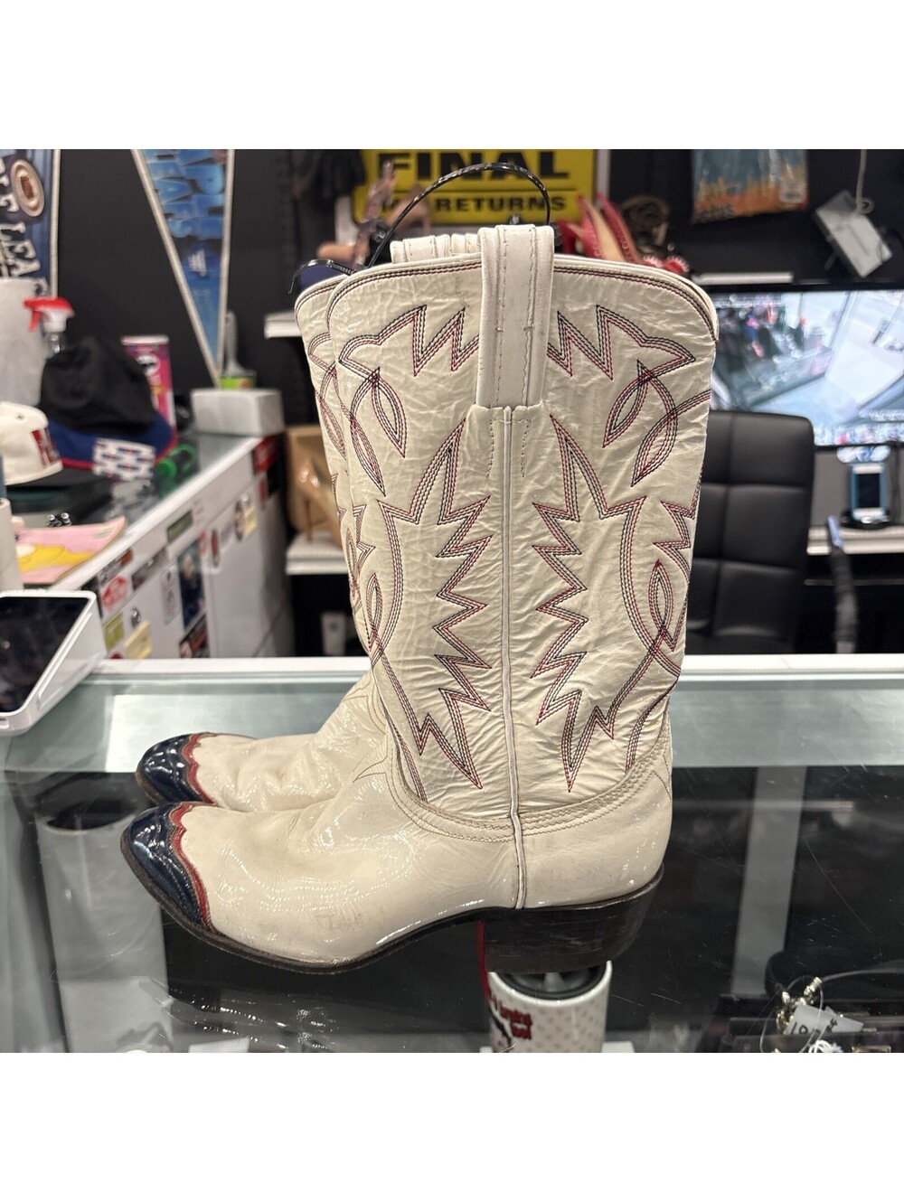 Vintage Tony Lama Woman’s White Leather Longhorn Boots
